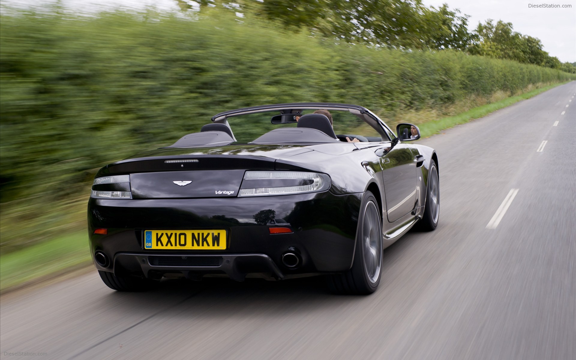 Aston Martin V8 Vantage N420 Roadster